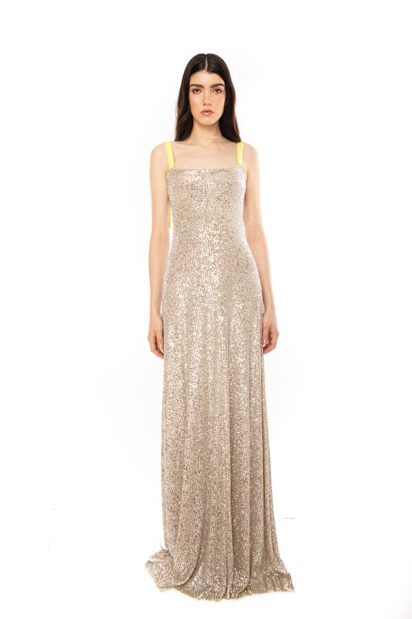 Robe à séquences argentées